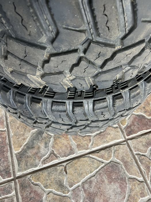 Conjunto Jantes e Pneus 32x11,5 r15