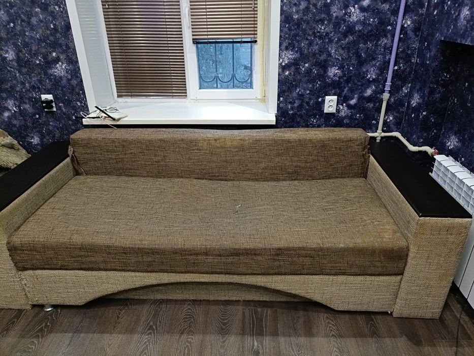 Продам диван   Б/у
