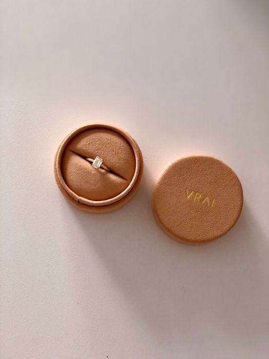 Anel de Diamantes & Ouro 18K • VRAI