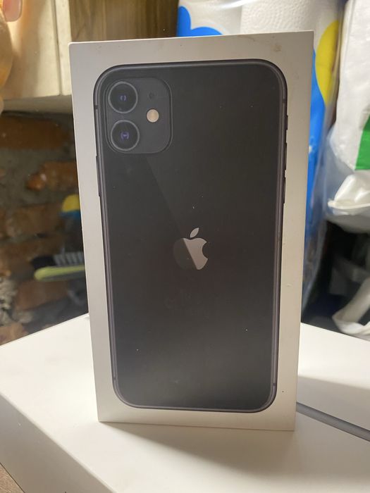 Puste pudełko z iPad iPhone i AirPods