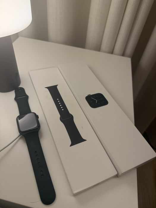 Apple watch se 44 mm