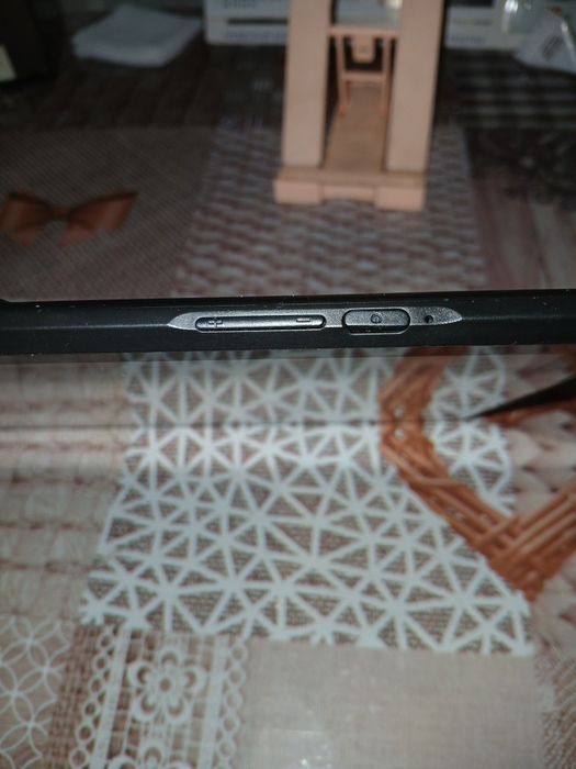 Планшет 10"не рабочий