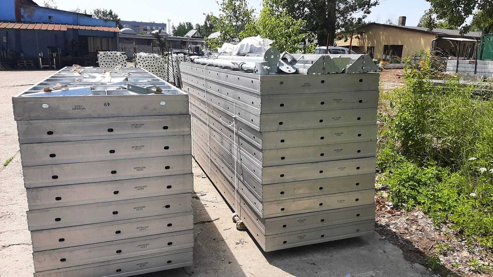 Szalunki ścienne, szalunek typ RASTO 105m2 Altrad Midi Box nie używane