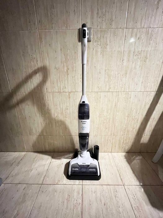 Aspirador Vertical FLAMA 1690F – 3 em 1 (Aspira, Lava e Seca)