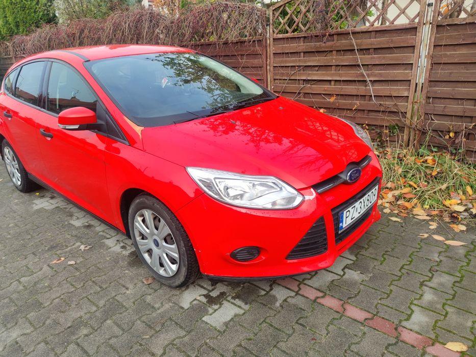 Ford Focus sedan 2014 r.