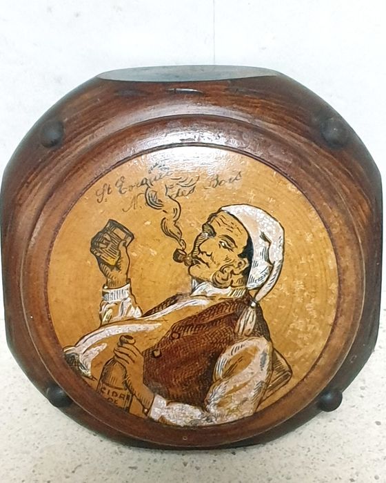 Antiga caixa de tabaco de cachimbo  francesa em madeira