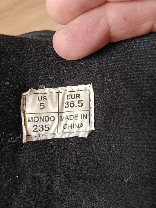 Sprzedam buty snowboardowe