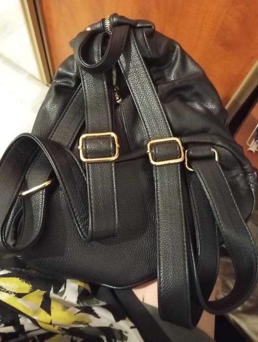 Czarny mały plecak Damski