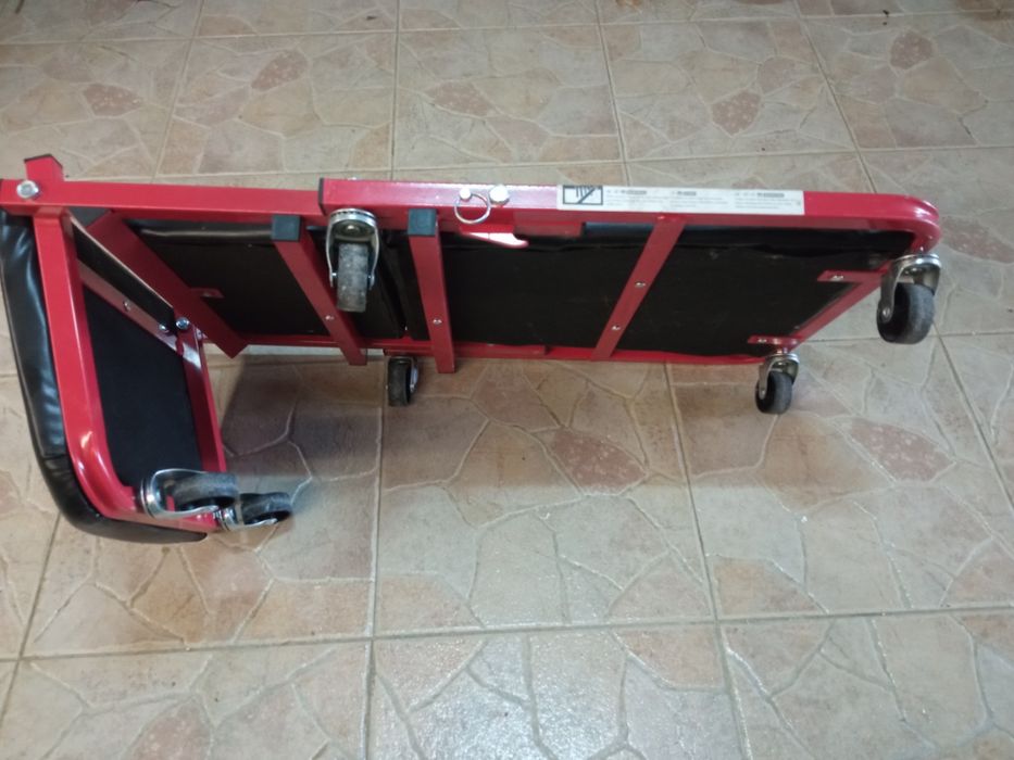 Carrinho de mecânico com pouco uso