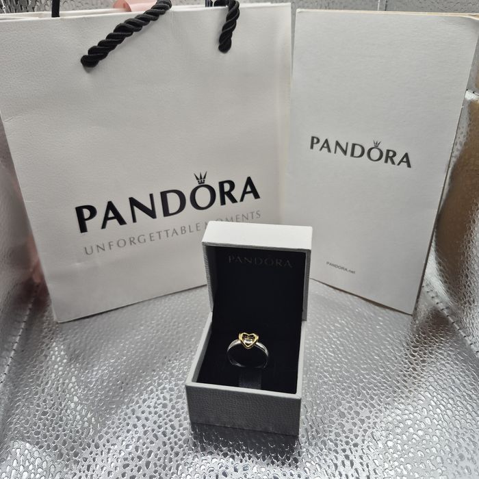 Anel Pandora coração dourado