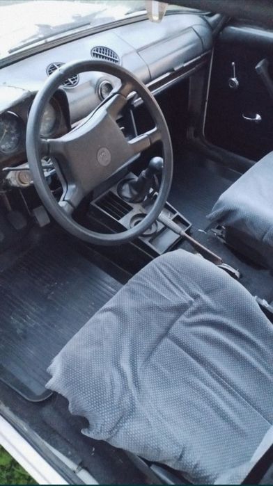 Автомобіль ВАЗ 2106