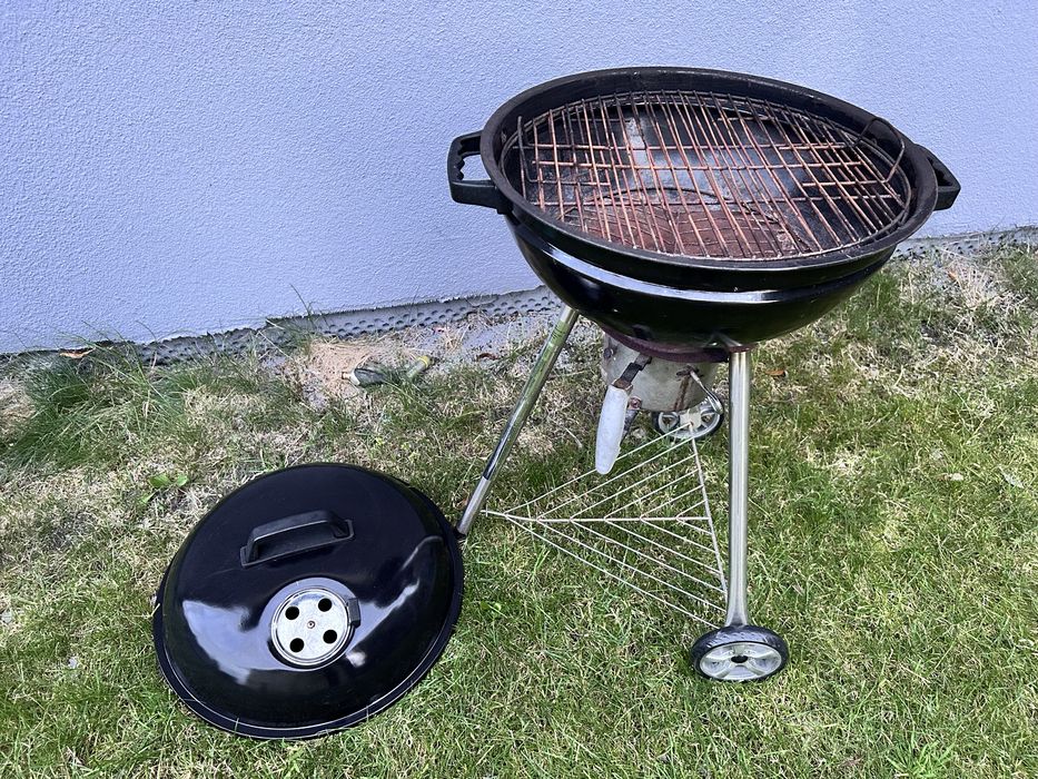 Grill węglowy zamykany