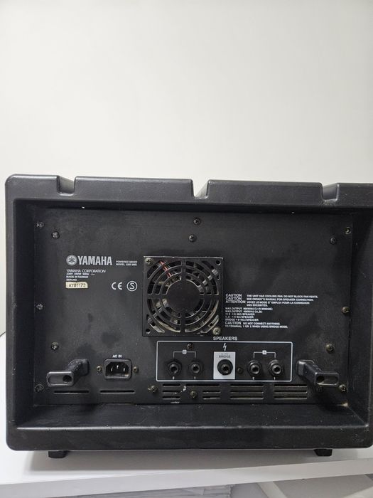 Мікшерний пульт з підсилювачем Yamaha emx 68s