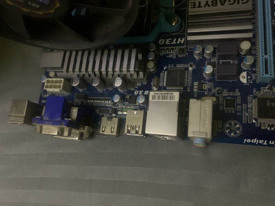 Продам материнська плата , компютерні запчастини