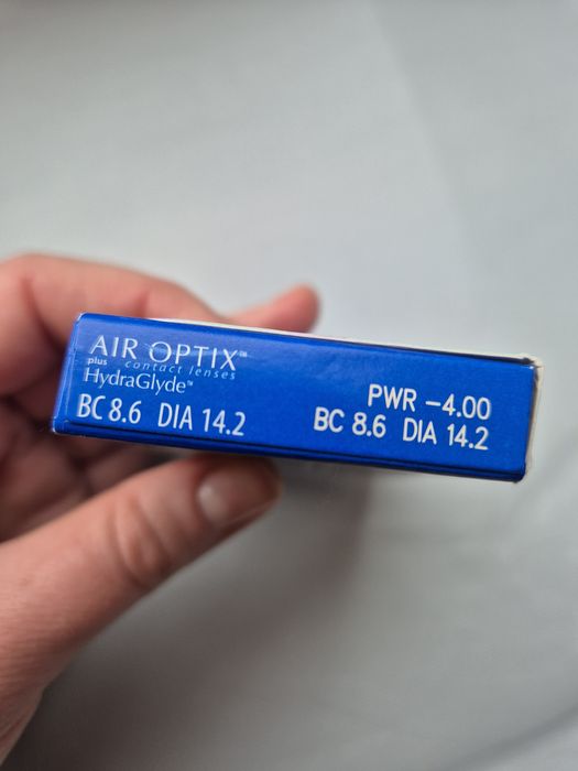 Контактні лінзи  Air Optix plus HydraGlyde Alkon
