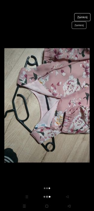 Sukienka w kwiaty XS