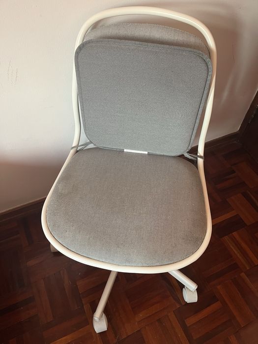 Cadeira IKEA de Secretária / Quarto