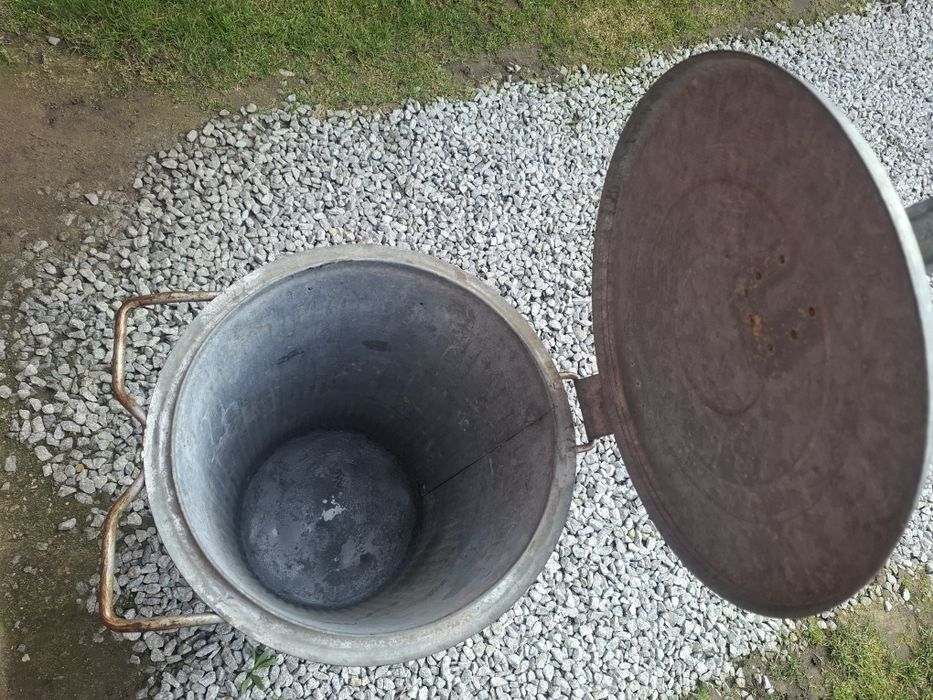 Kosz kubeł metalowy na śmieci