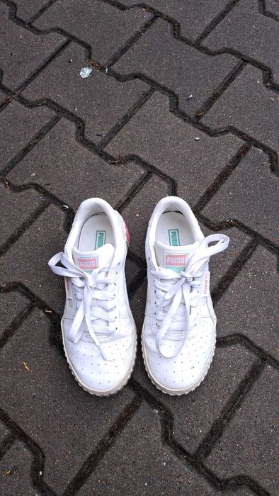 Sportowe buty damskie Pumy