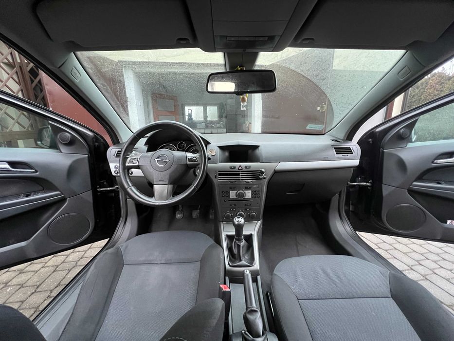 Opel Astra H GTC 1.6 105KM + LPG BRC Bezwypadkowy Nowe opony Zadbany