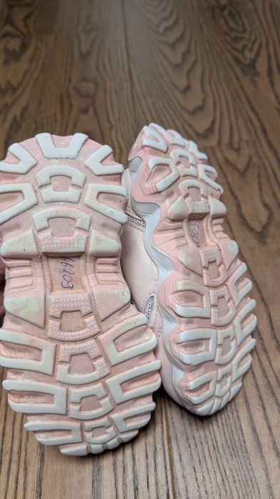 Кросівки кеди для дівчинки дуже легенькі розмір 28 устілки 17 см