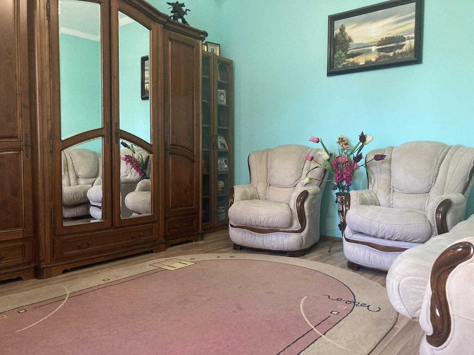 Дом  Радужная / Стуса   Малиновский район Ремонт