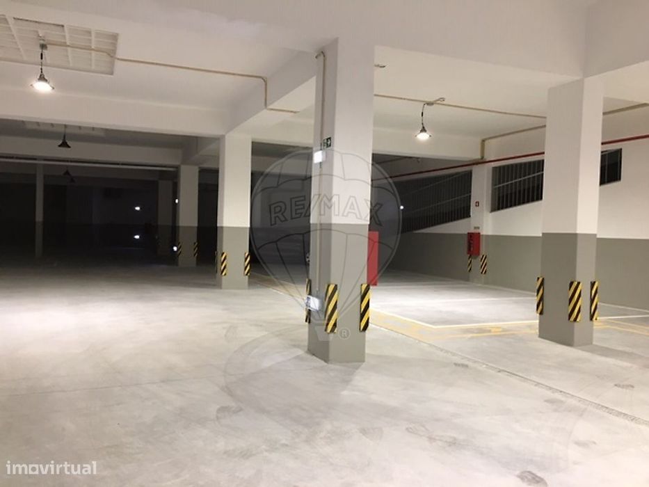 Garagem  para arrendamento