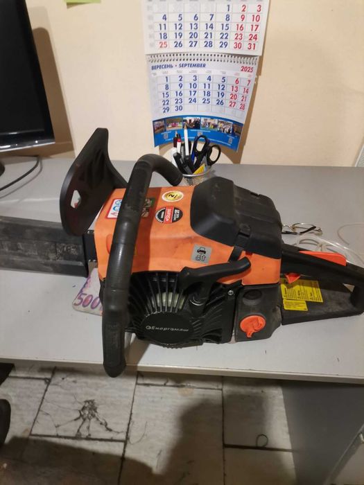 Продам бензопилу