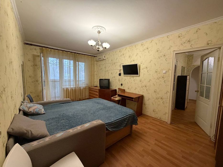 Сдам 1 кв Семёна Палия 60.