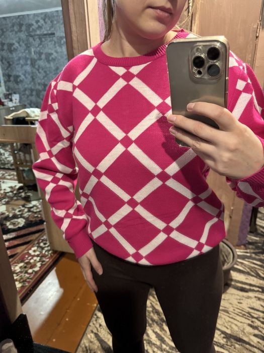 Свитер, новый 46-48