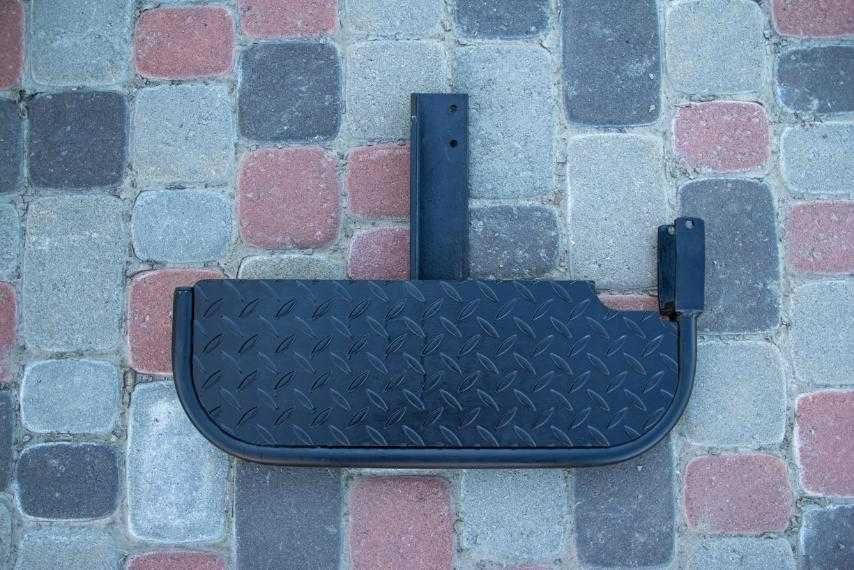 Піжніжка задня на фаркоп Мерседес Спрінтер 903 906 Volkswagen Подножка