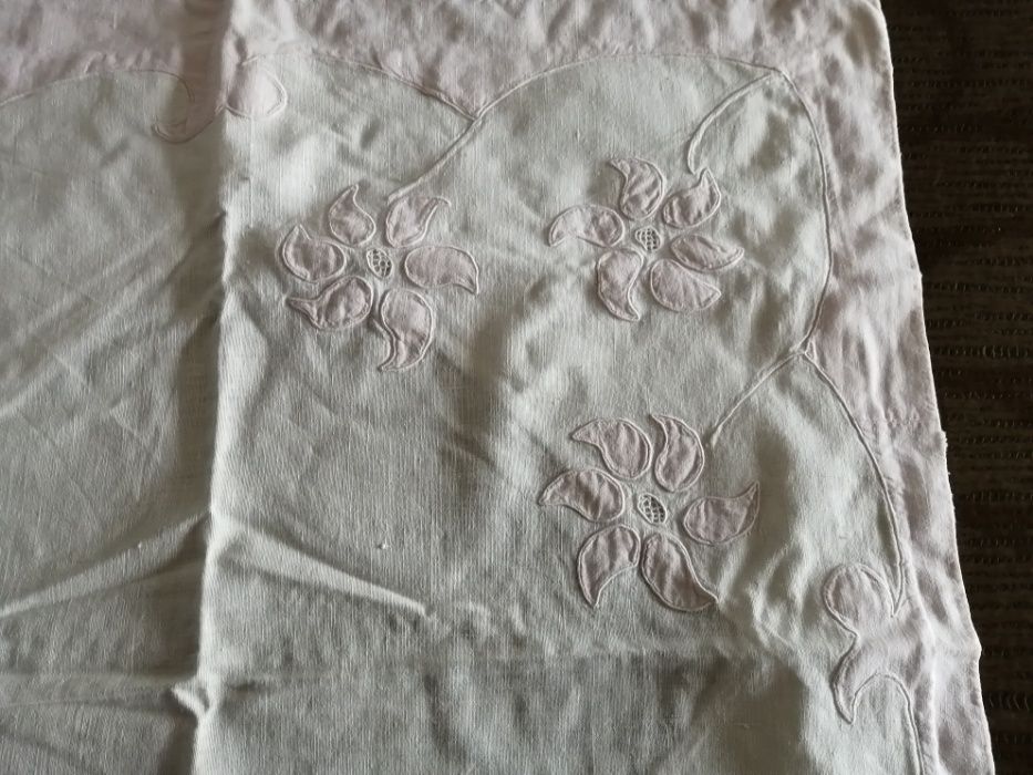 antigo pano de pao bordado