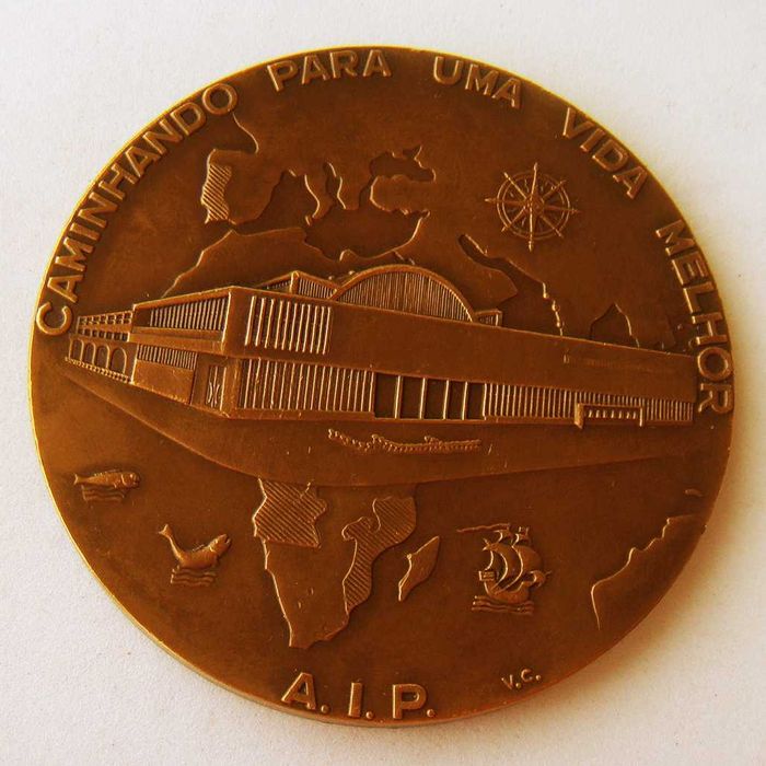 Medalha Bronze 1. Cent. da Associaçao Industrial Portuguesa por V. da CONCEIÇAO