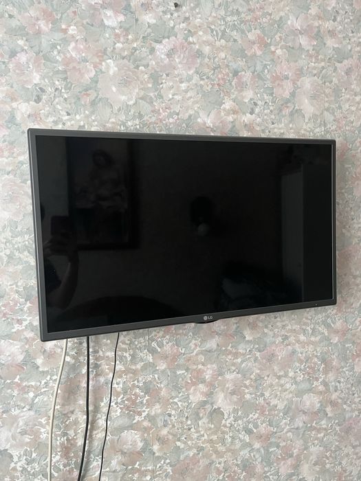 Телевізор  LG  32 діагональ