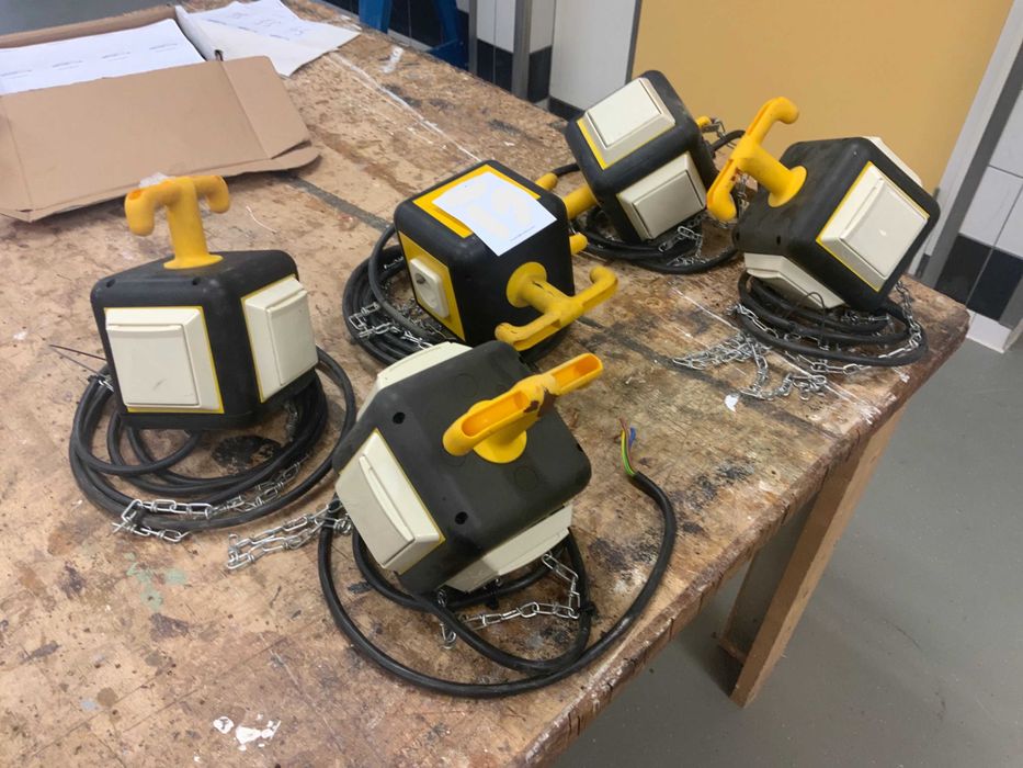 tomadas de suspender ao teto