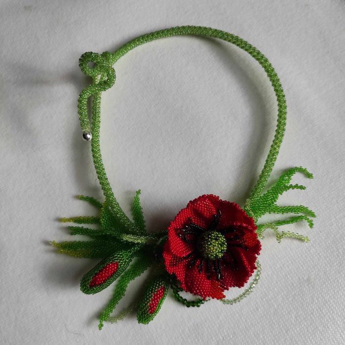 Naszyjnik 3D ,,Czerwone maki"