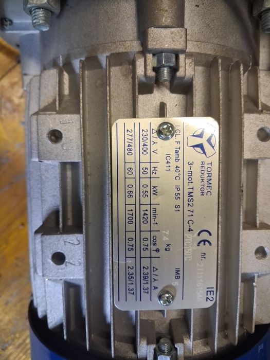 Motoreduktor kątowy 0,55 kw,3 fazowy