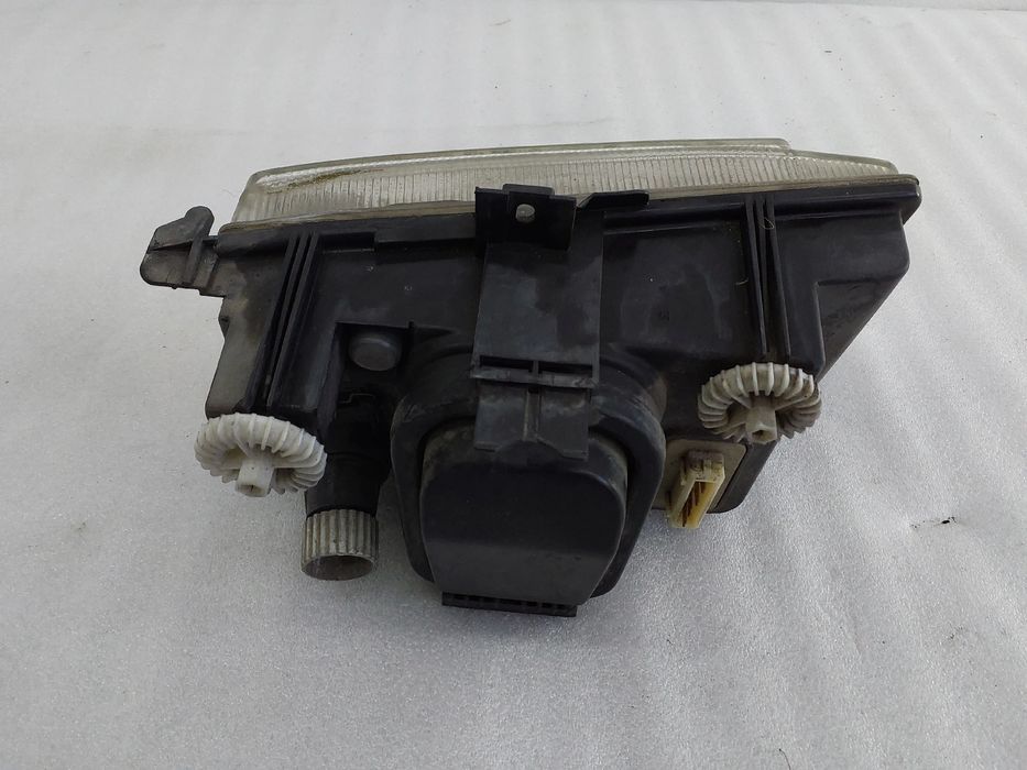Ótica / farol esquerda SEAT Ibiza II (6K1)