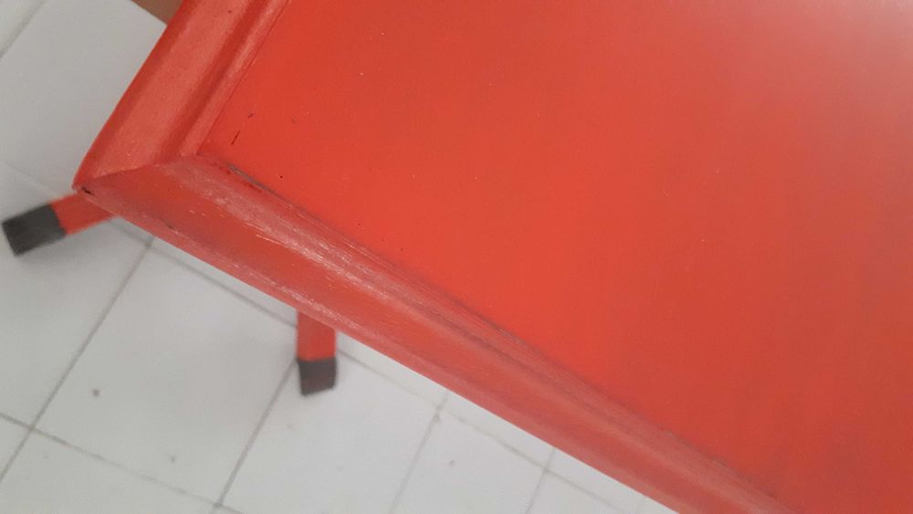 mesinha restaurada e pintada com gaveta