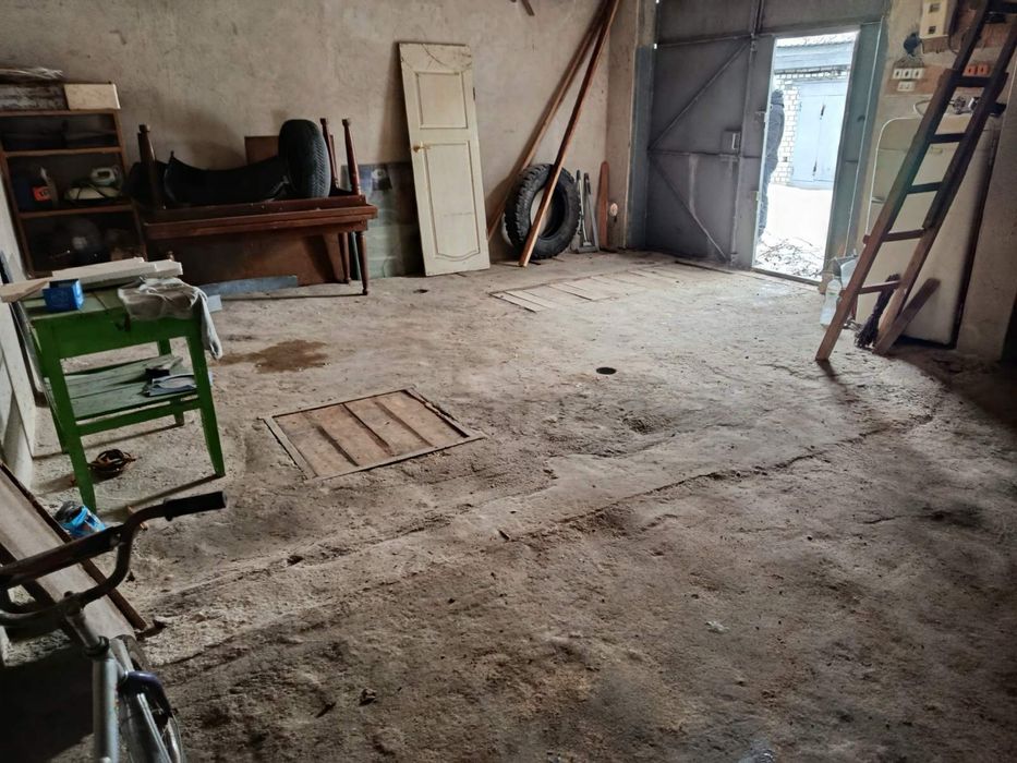 Продам гараж в Зелених