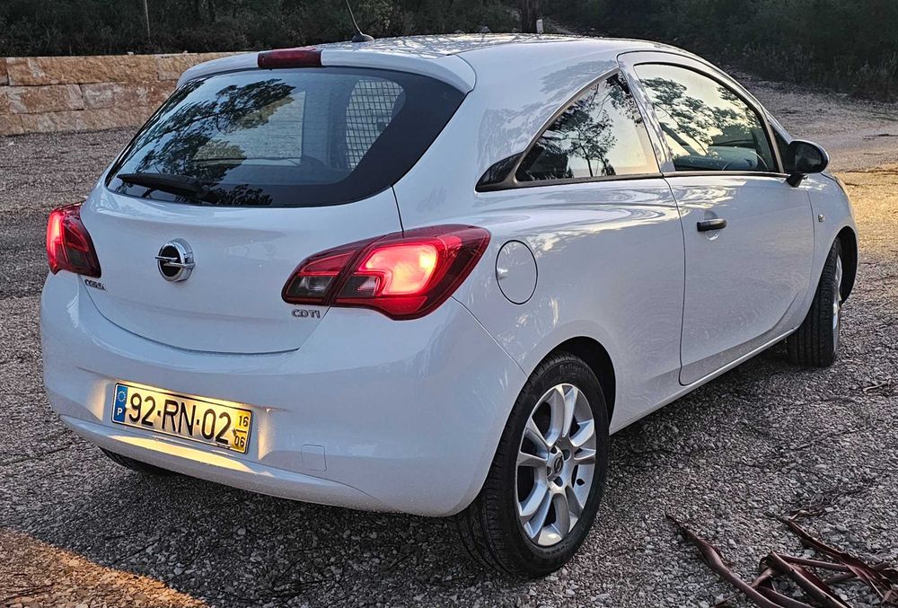 Opel Corsa 1.3 CDTI 2016 – 136.000 km – Excelente Estado e Económico