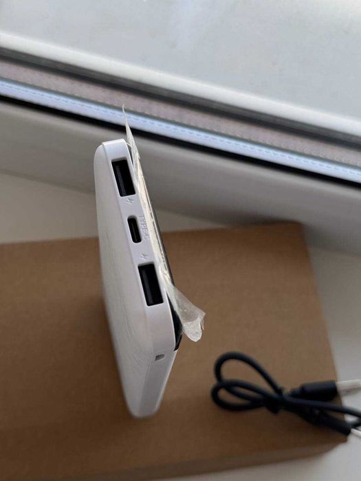 Новий Power Bank 10000mAh, з дисплеєм заряду