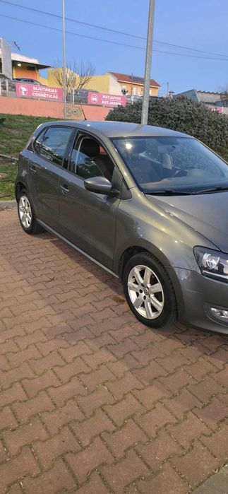 VW Polo Usado · Fevereiro · 2014 · NEGOCIAVEL 7 500 EUR
