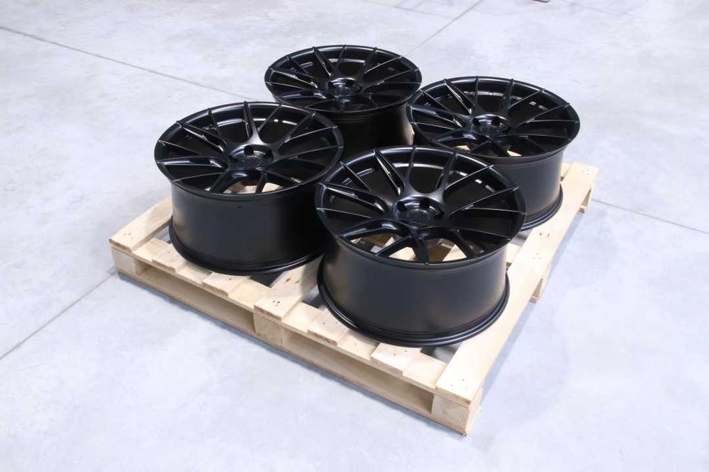 !OUTLET! Felgi Japan Racing JR42 20x10 ET35 + 20x10 ET23 5x108 Black