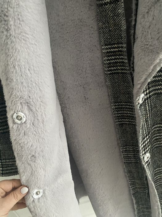 Продам пальто утеплене