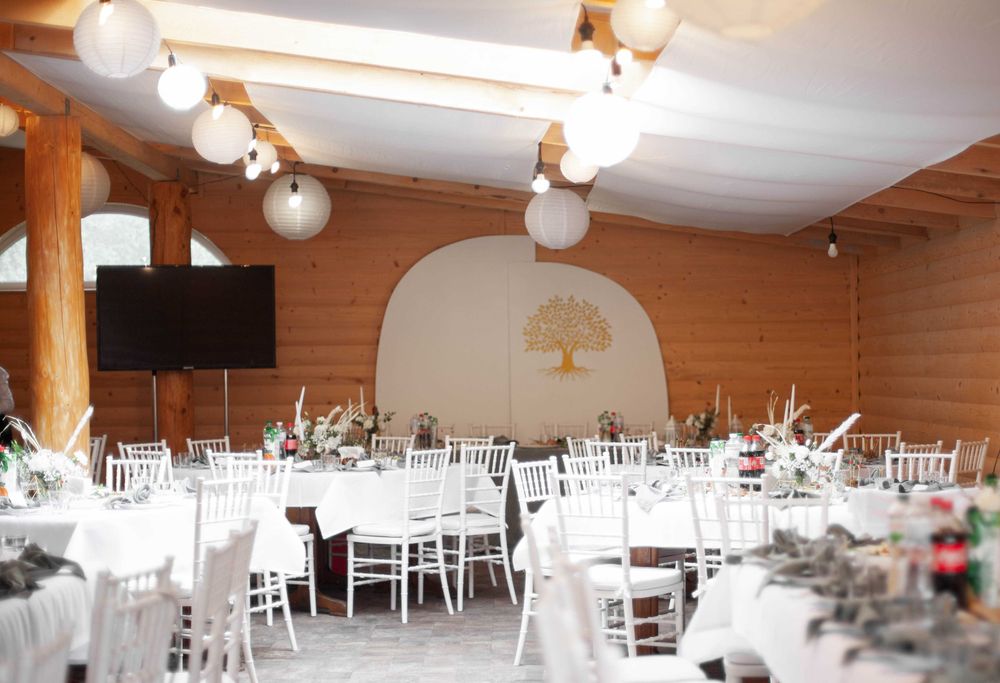 Є СВІТЛО!Оренда будинку подобово з великим залом!Басейн з підігрівом