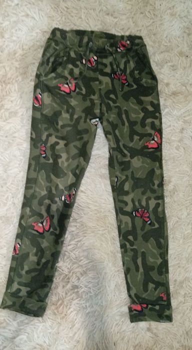 Штани на дівчинку