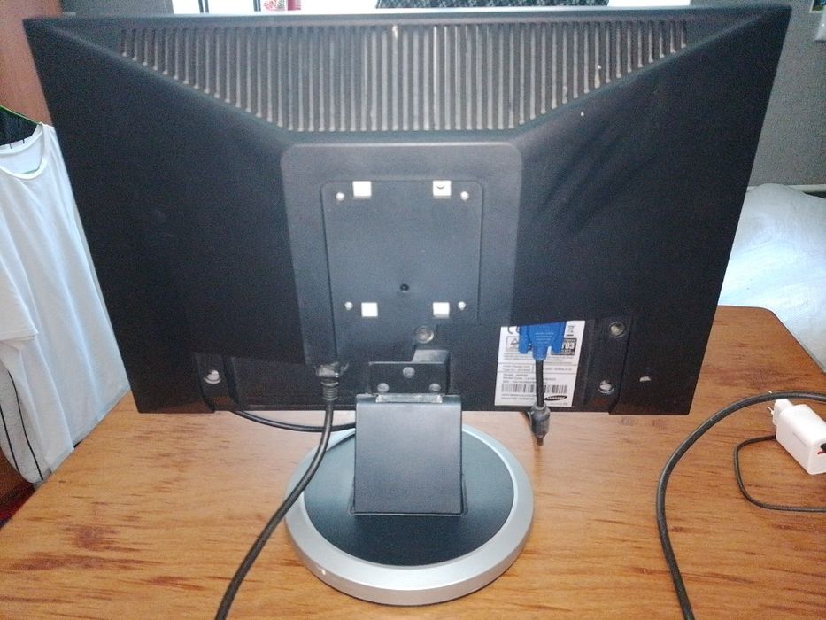 Монітор 19" Samsung Syncmaster 940nw