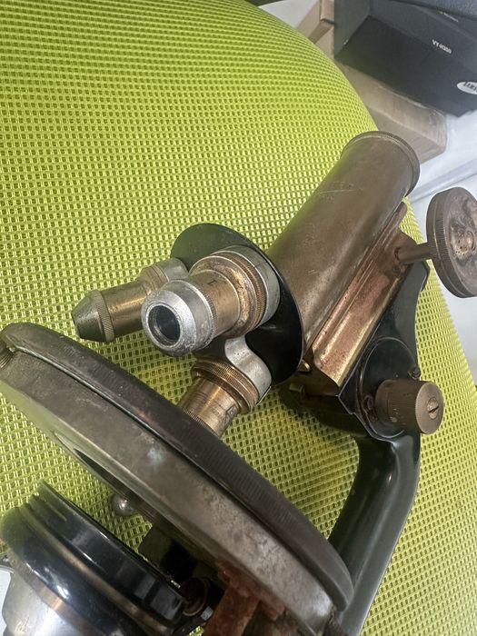 Старинный микроскоп