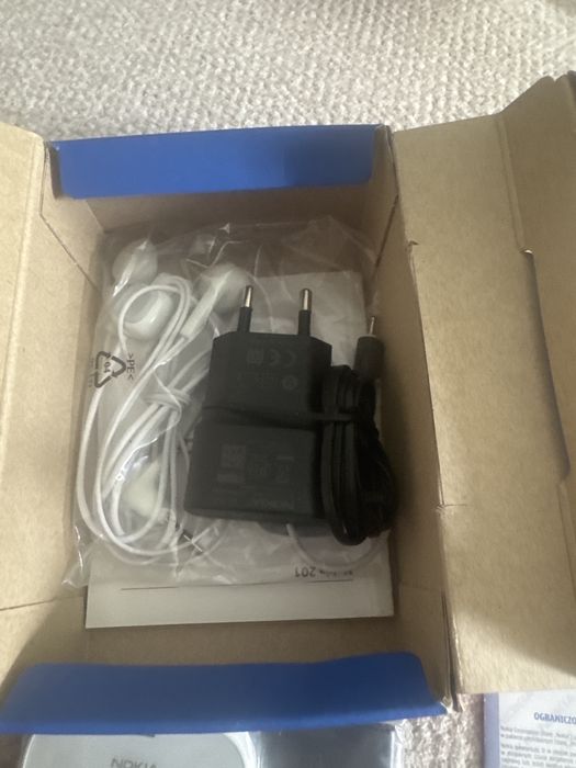 Nokia 201 Nowa, pelen zestaw